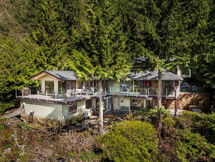 570 Bayview Road, West Vancouver, BC, V0N 2E0