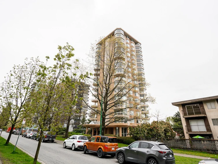 101-123 East Keith Road, North Vancouver, BC, V7L 1V1
