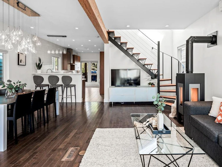 1725 Mcspadden Avenue, Vancouver, BC, V5N 1L3