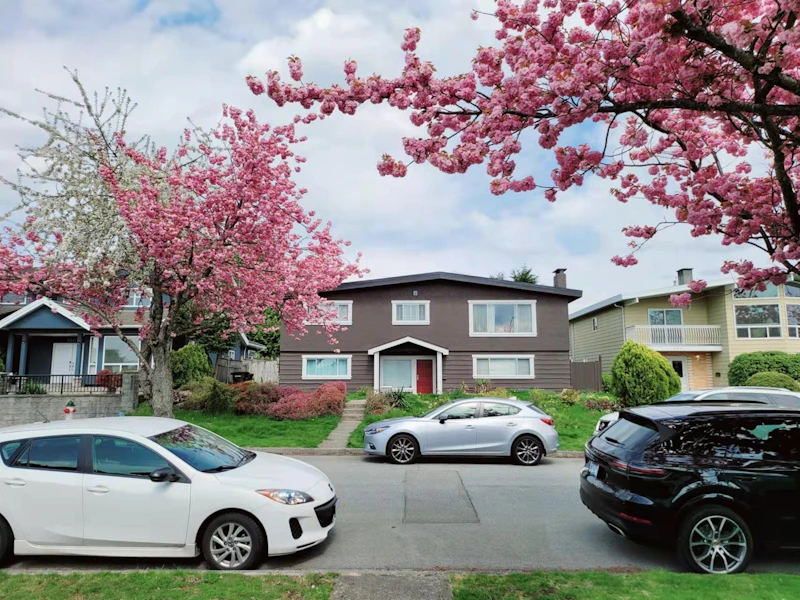 6595 Grant Street, Burnaby BC V5B 2K9