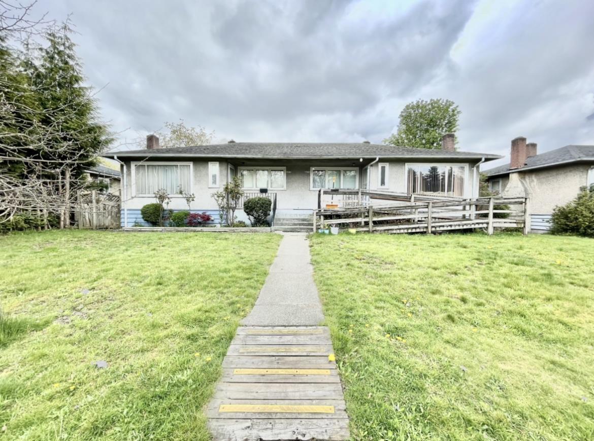 2576 South Grandview Highway, Vancouver, BC, V5M 2C8