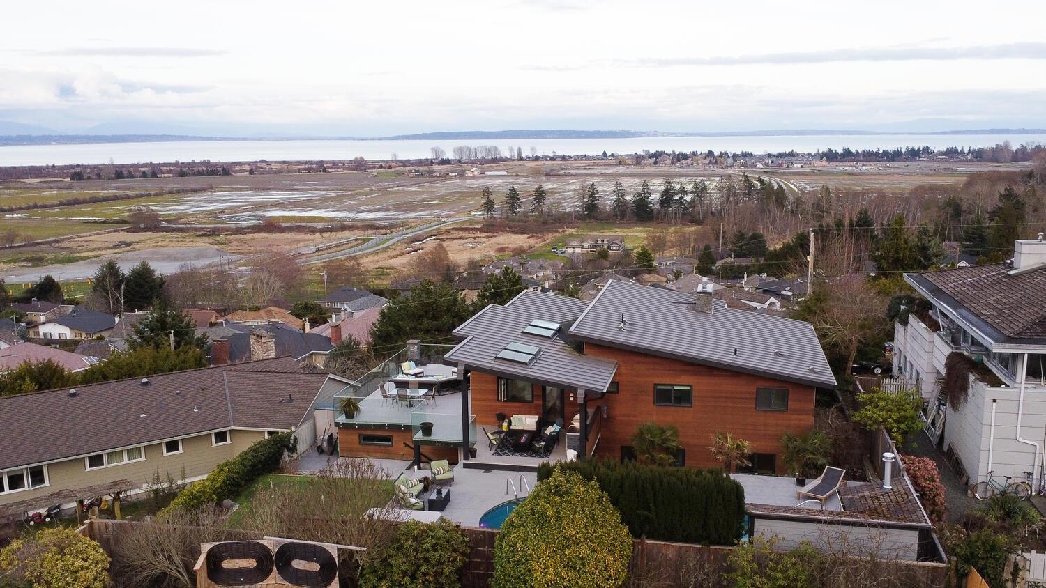 297 55 Street, Delta, BC, V4M 3J4