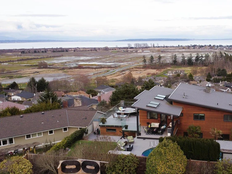 297 55 Street, Delta, BC, V4M 3J4