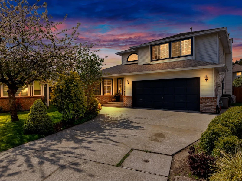 19266 123rd Avenue, Pitt Meadows BC V3Y 2K2