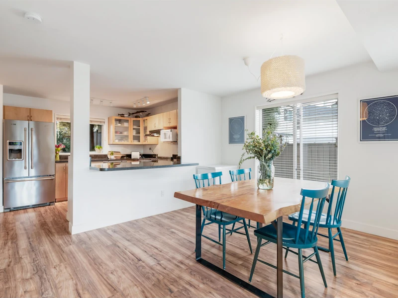 B - 229 W 5th Street, North Vancouver BC V7M 1J9