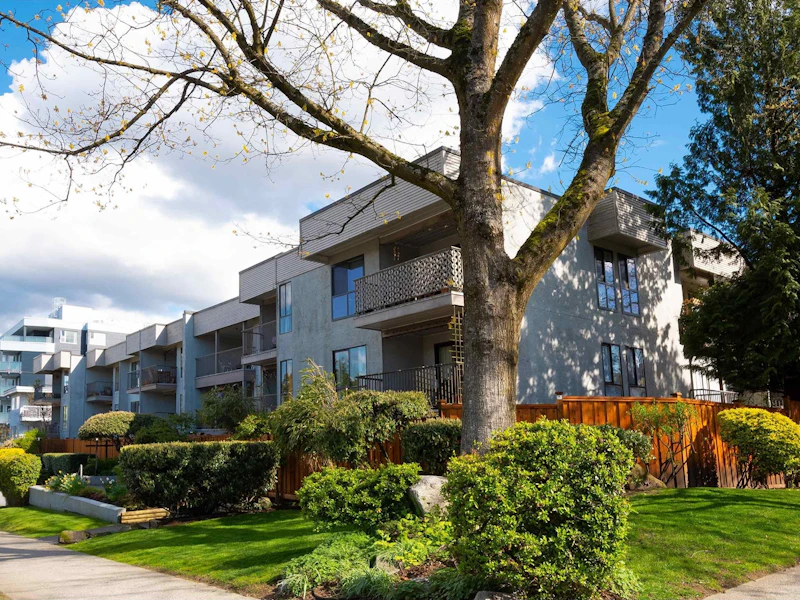 211 - 808 E 8th Avenue, Vancouver BC V5T 1T5