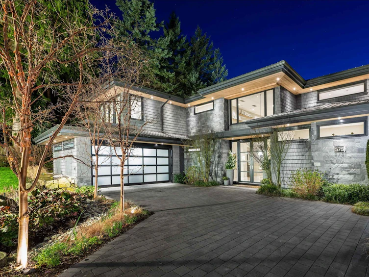 5751 Telegraph Trail, West Vancouver, BC, V7W 1R3