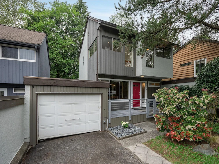 4911 Thornwood Place, Burnaby, BC, V5G 3Z3