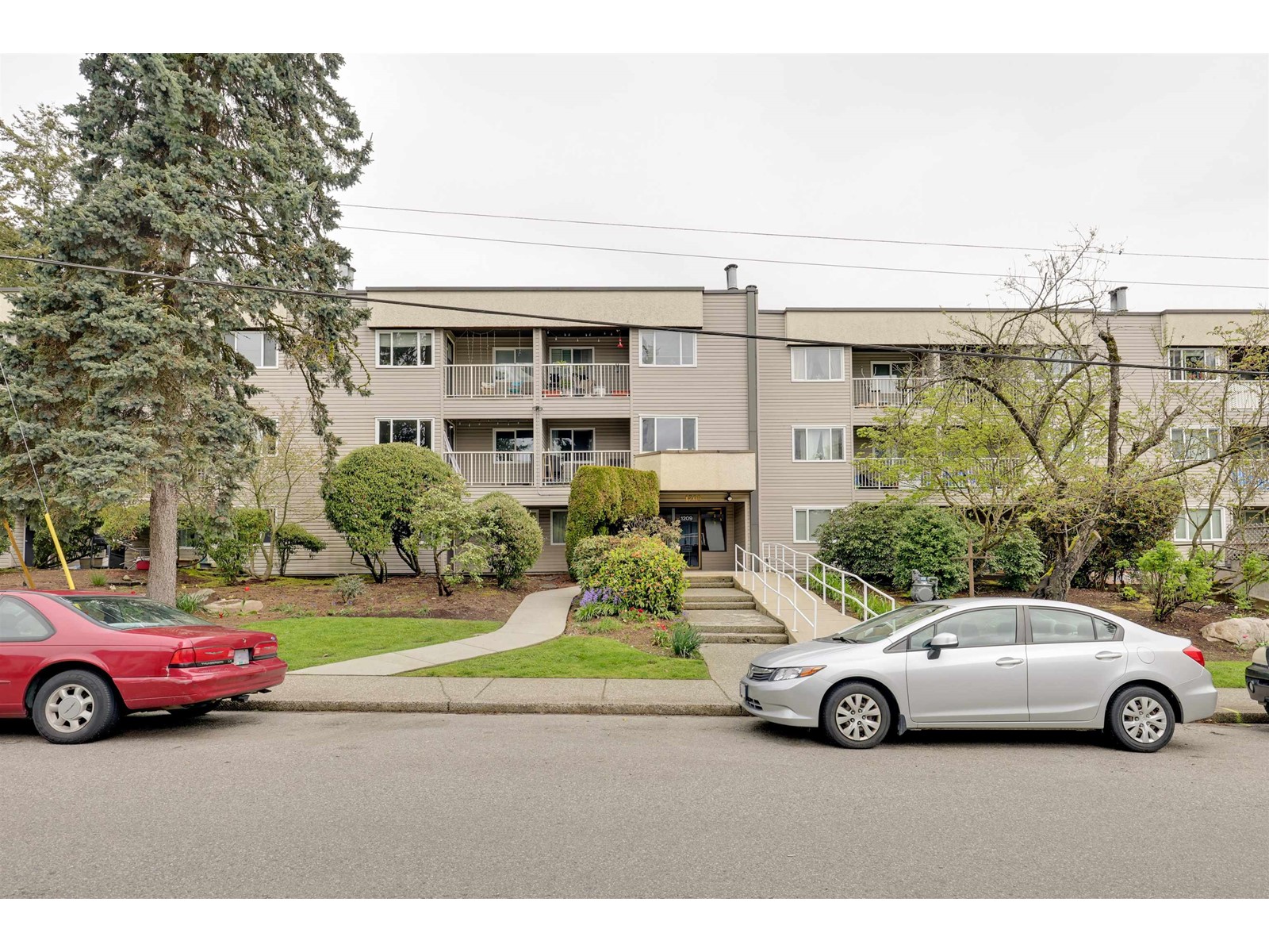 213-1209 Howie Avenue, Coquitlam, BC, V3J 1T9