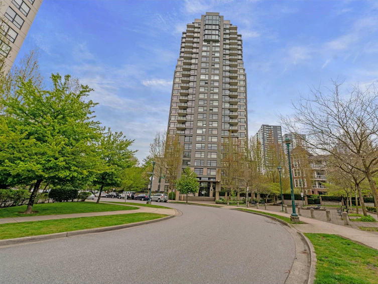 221-5380 Oben Street, Vancouver, BC, V5R 6H7