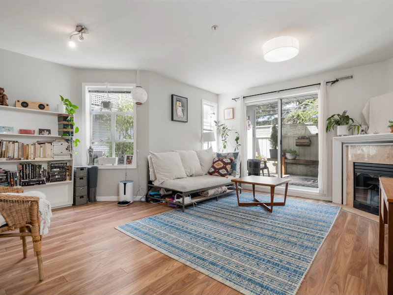 102 - 1537 Charles Street, Vancouver BC V5L 2T2