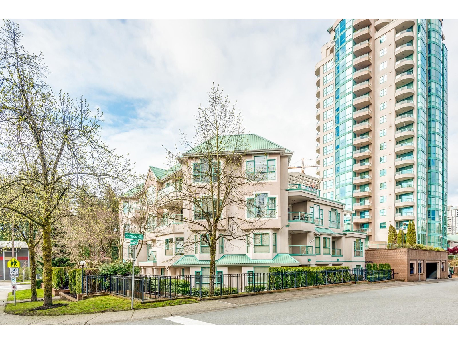 402E-3081 Glen Drive, Coquitlam, BC, V3B 2P8