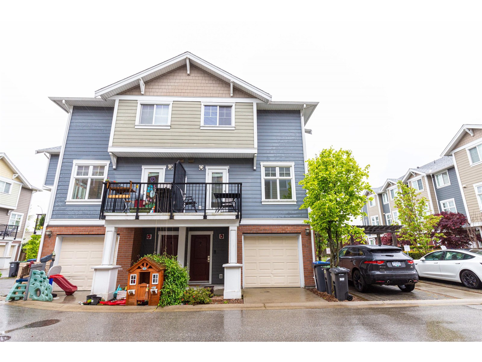 9-1135 Ewen Avenue, New Westminster, BC, V3M 5E3