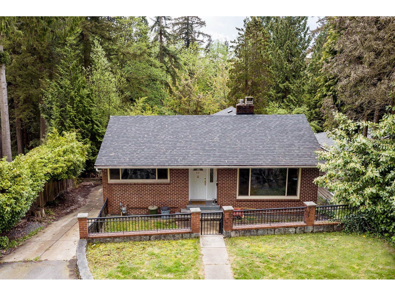 441 Tempe Crescent, North Vancouver, BC, V7N 1E7