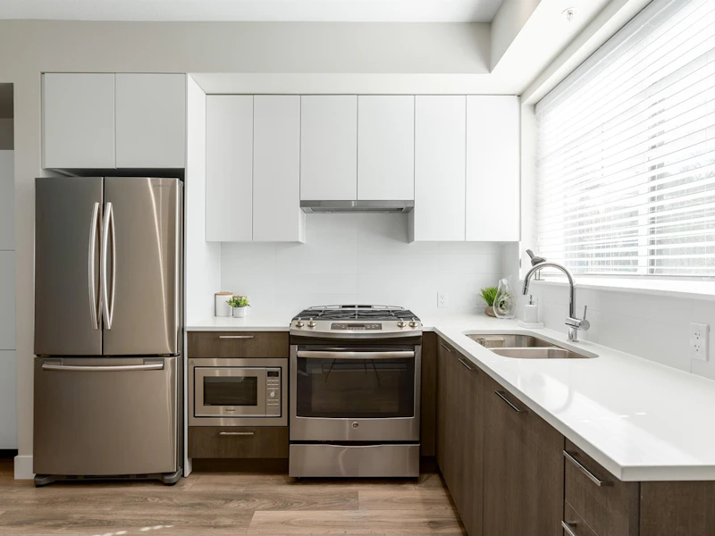 3 - 5122 Canada Way, Burnaby BC