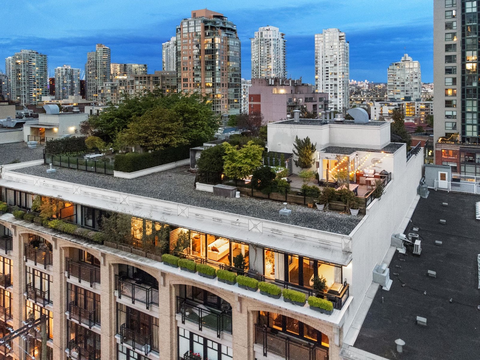 607-1275 Hamilton Street, Vancouver, BC, V6B 1E2