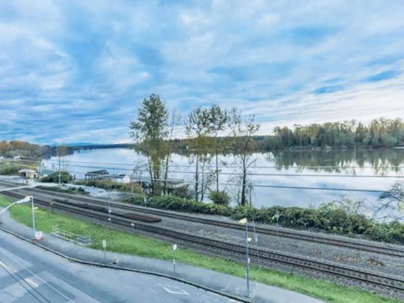 307 - 22327 River Road, Maple Ridge BC V2X 2C5