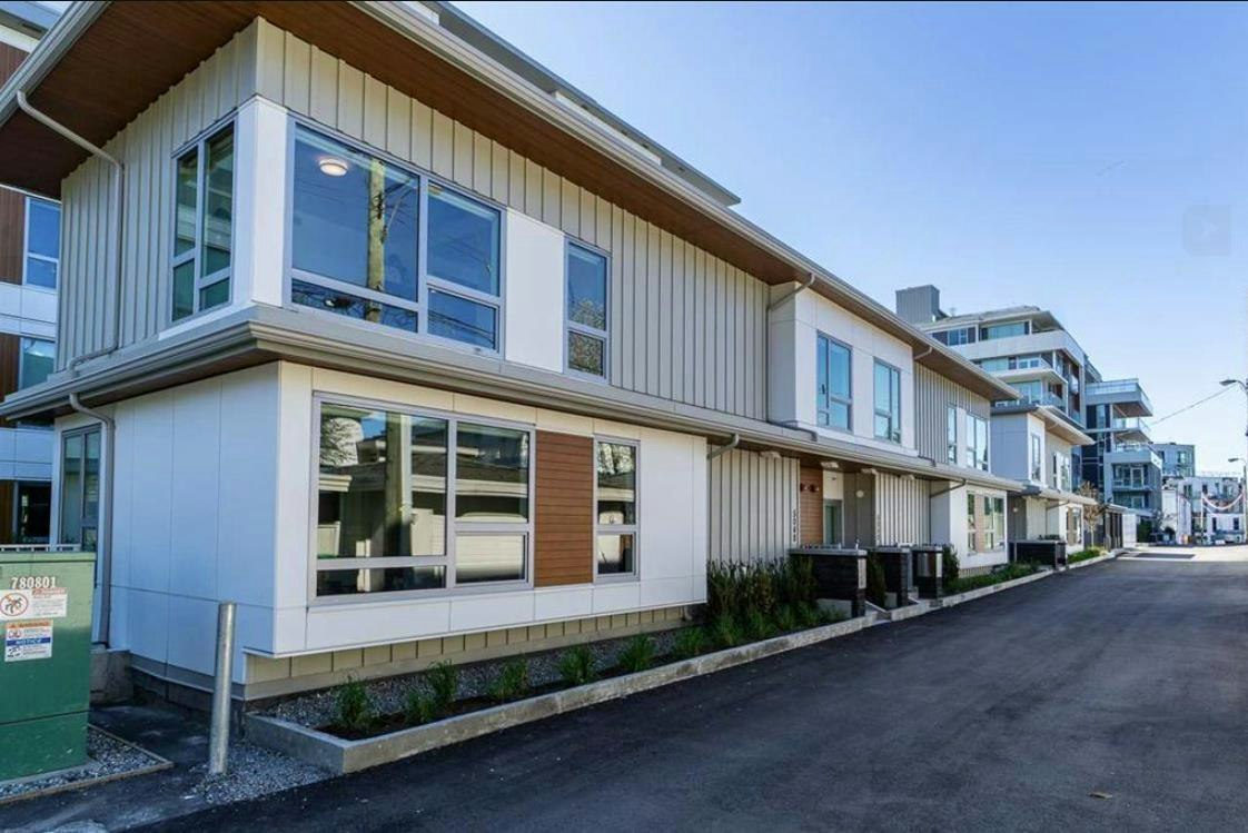 5048 Cambie Street, Vancouver, BC, V5Z 2Z5