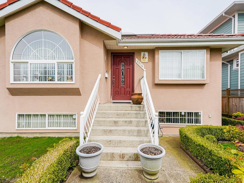 6014 Sperling Avenue, Burnaby BC V5E 2T9