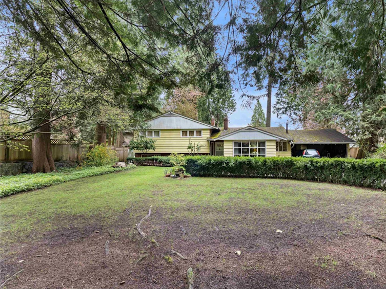 1067 Handsworth Road, North Vancouver, BC, V7R 2A7