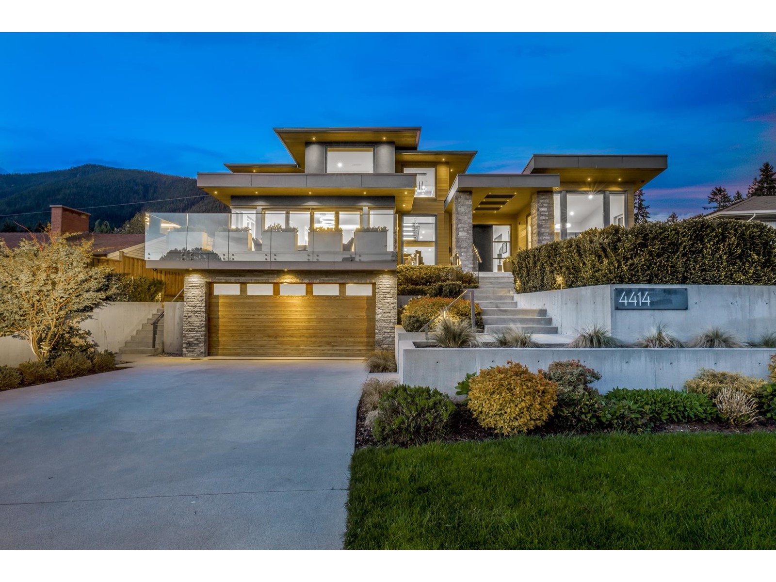 4414 Canterbury Crescent, North Vancouver, BC, V7R 3N6