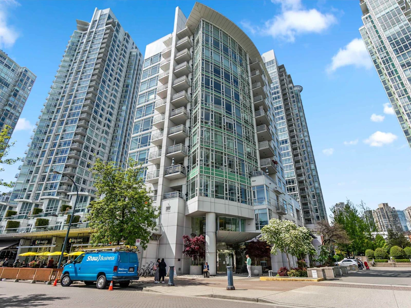 202 - 1111 Marinaside Crescent, Vancouver BC V6Z 2Y3