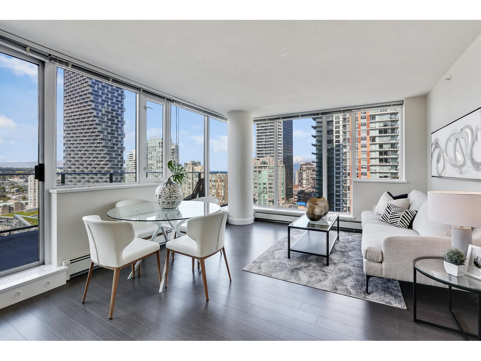 2007-1325 Rolston Street, Vancouver, BC, V6B 0M2
