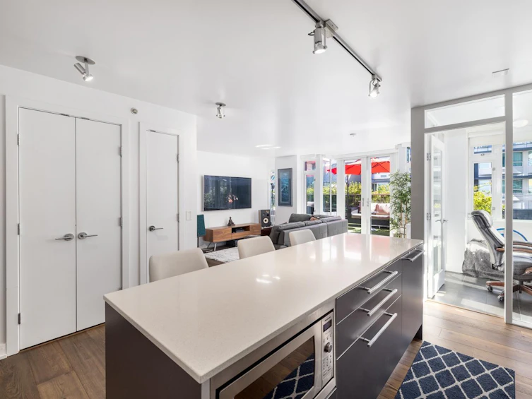 302-1762 Davie Street, Vancouver, BC, V6G 1W2