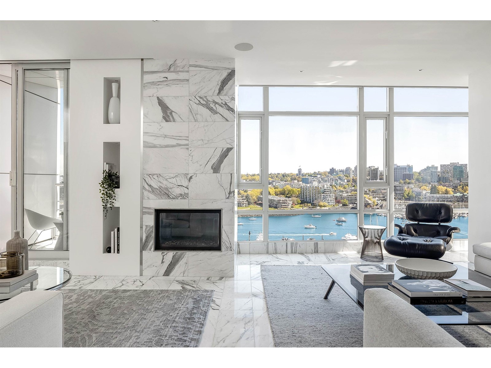 1502-1111 Marinaside Crescent, Vancouver, BC, V6Z 2Y3