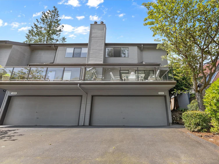 2111 Banbury Road, North Vancouver, BC, V7G 1W7