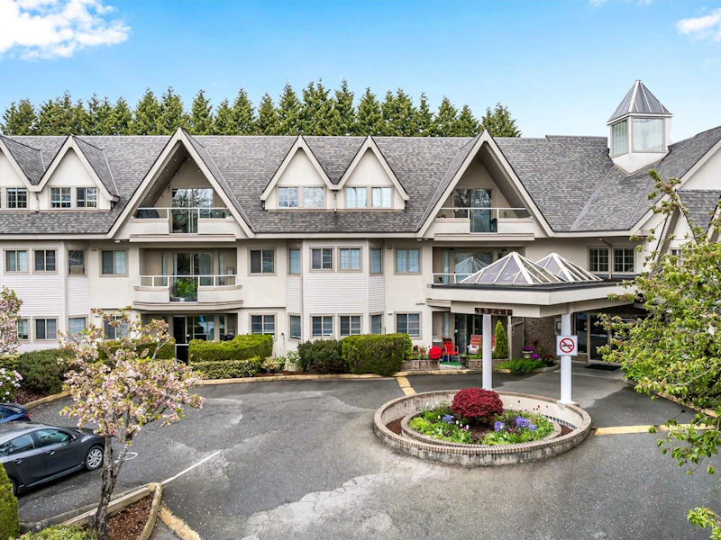 102 - 19241 Ford Road, Pitt Meadows BC V3Y 2N4