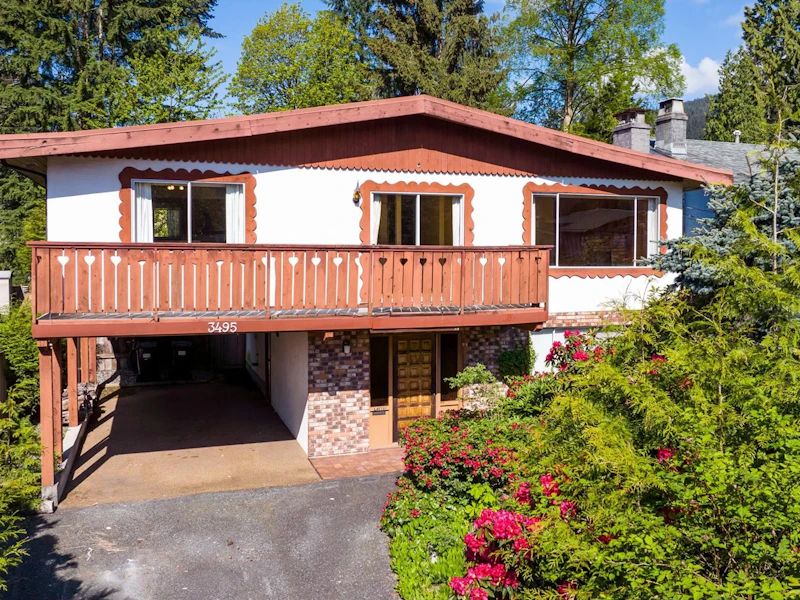 3495 Upton Road, North Vancouver BC V7K 2V3