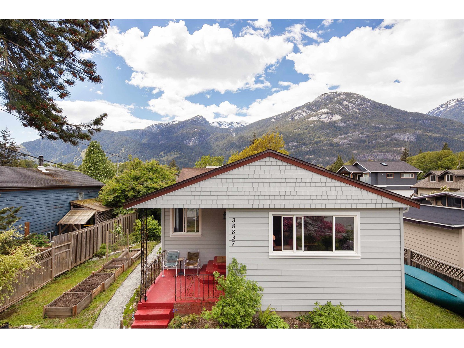 38837 Britannia Avenue, Squamish, BC, V8B 0A6