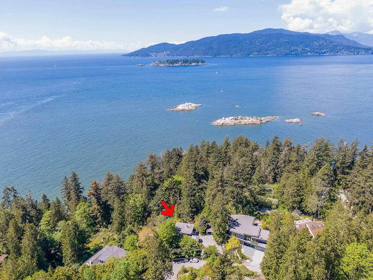 5037 Howe Sound Lane, West Vancouver, BC, V7W 1L3