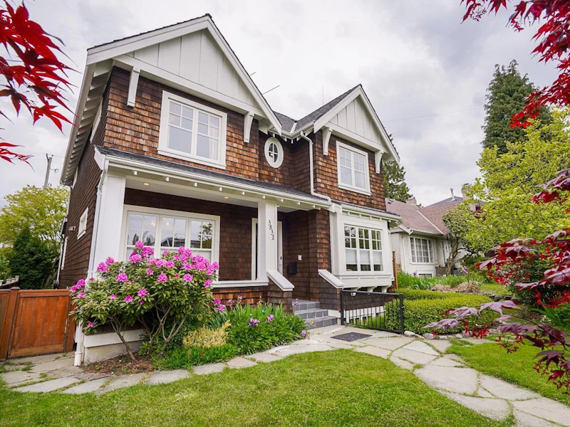3831 W 2nd Avenue, Vancouver BC V6R 1K1