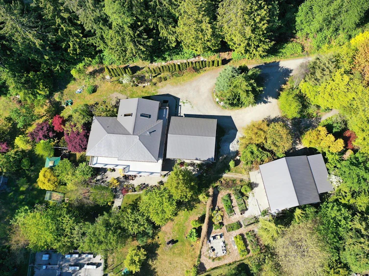 2855 Lacey Place, Roberts Creek, BC, V0N 2W4