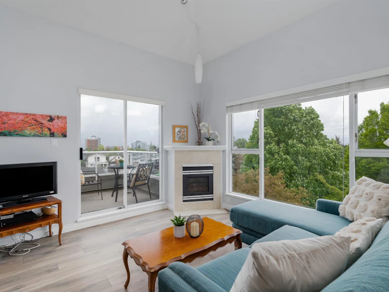 405 - 3480 Main Street, Vancouver BC V5V 3N2