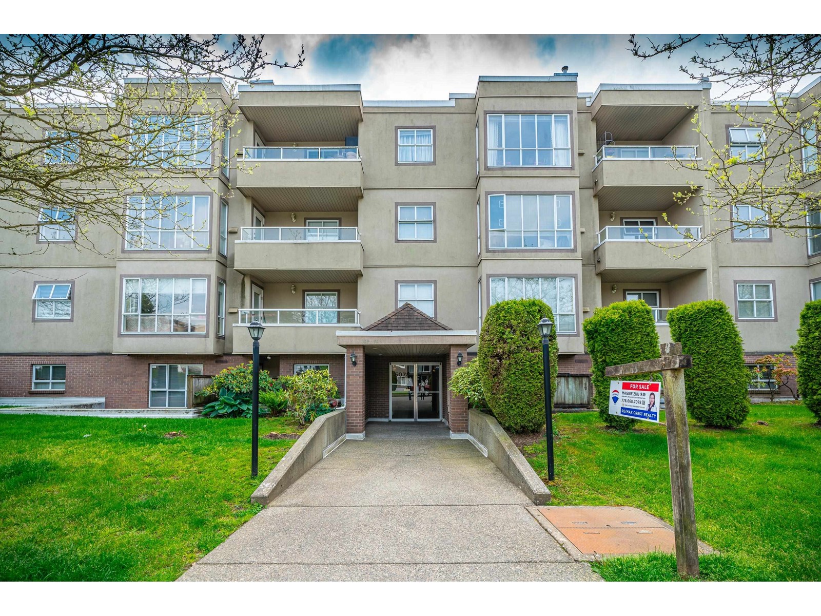 202-5078 Irving Street, Burnaby, BC, V5H 1T7