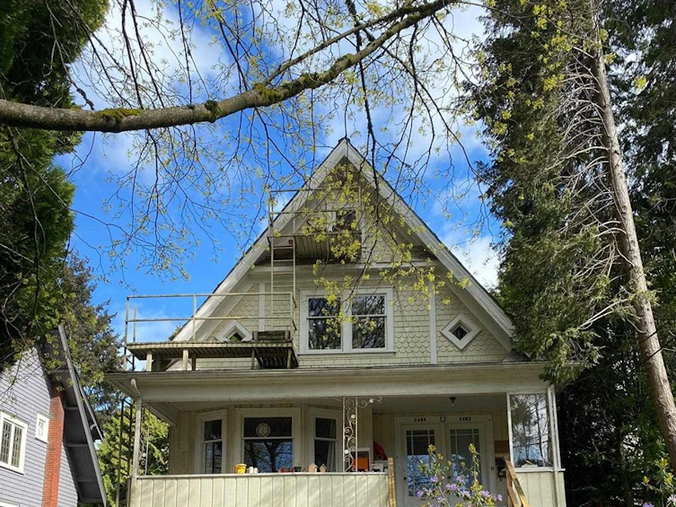 2483 West 6th Avenue, Vancouver, BC, V6K 1W2