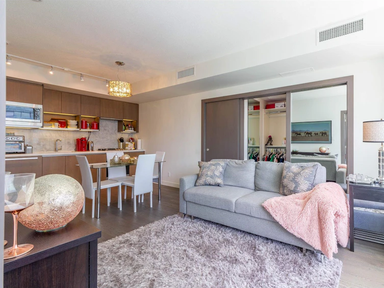 2010-68 Smithe Street, Vancouver, BC, V6B 0P4