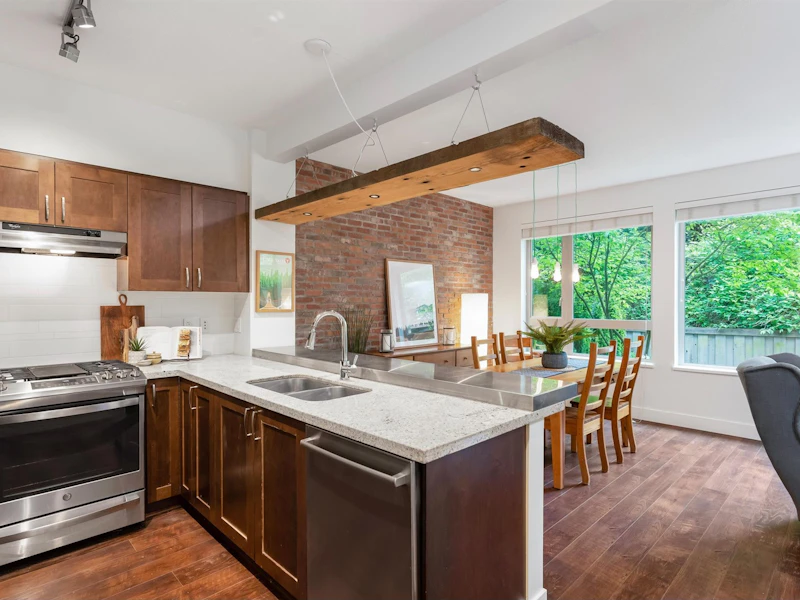 113 - 1111 E 27th Street, North Vancouver BC V7J 1S3