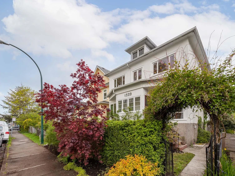 1529 Frances Street, Vancouver, BC, V5L 1Z2