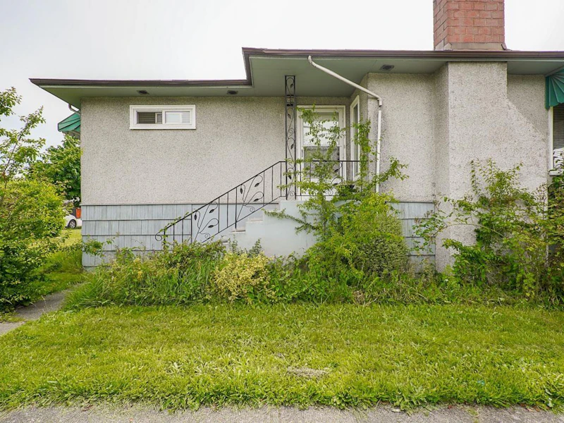 7320 Inverness Street, Vancouver BC V5X 4H1