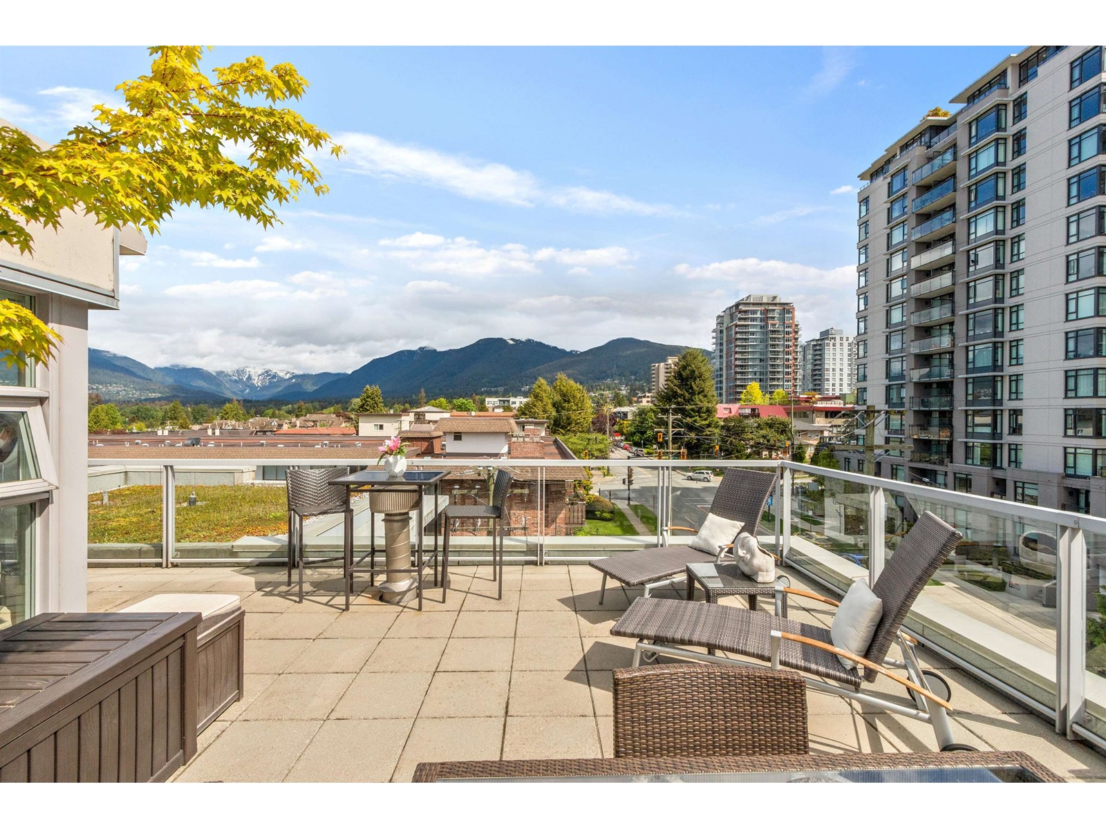PH6-210 West 13th Street, North Vancouver, BC, V7M 1N7