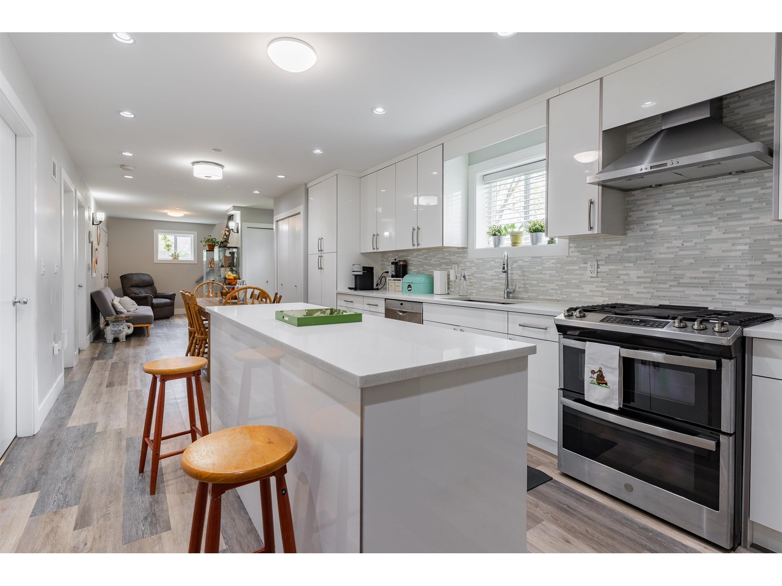 2503 Oxford Street, Vancouver, BC, V5K 1M9