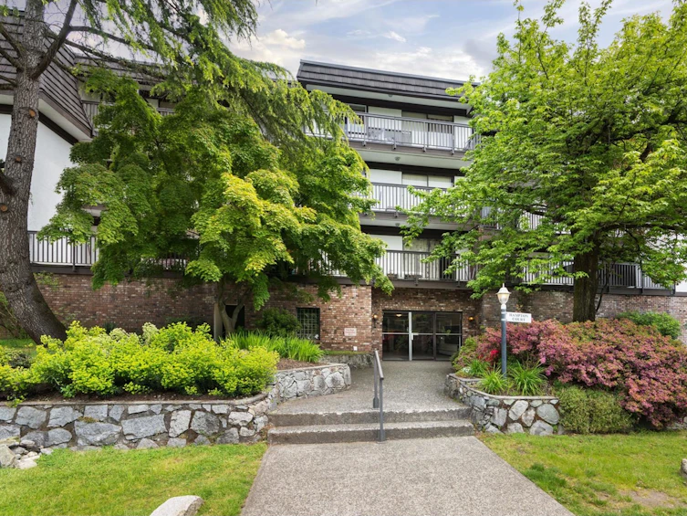112-270 West 3rd Street, North Vancouver, BC, V7M 1G1