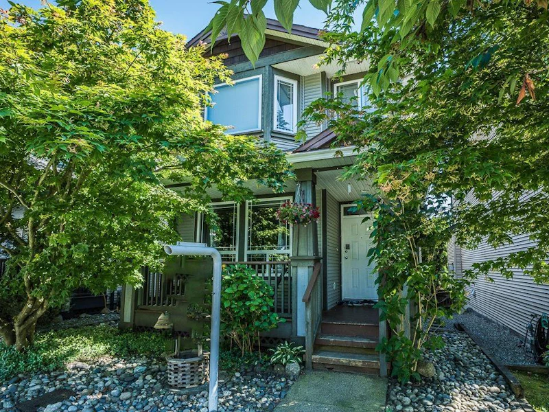 24104 102b Avenue, Maple Ridge BC V2W 2B4