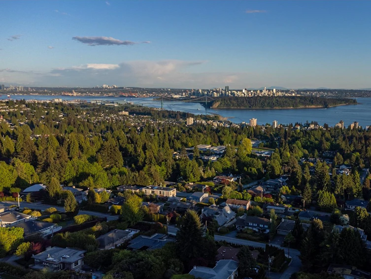 1895 Rosebery Avenue, West Vancouver, BC, V7V 2Z5