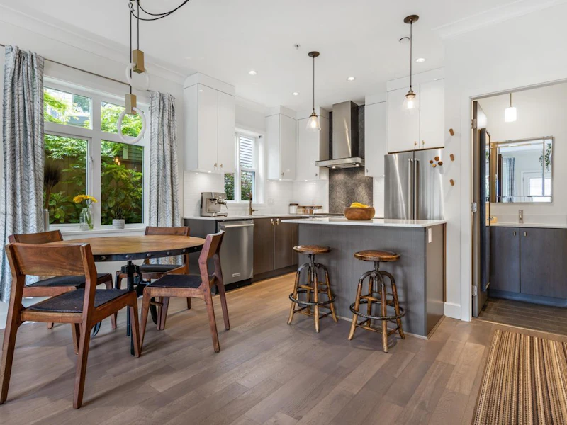 1937 Kitchener Street, Vancouver BC V5L 2W6