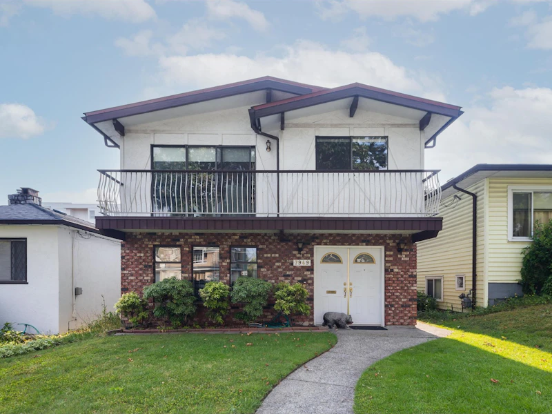 7949 Ontario Street, Vancouver BC V5X 3E2
